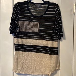 Vince %100 linen T-shirt
